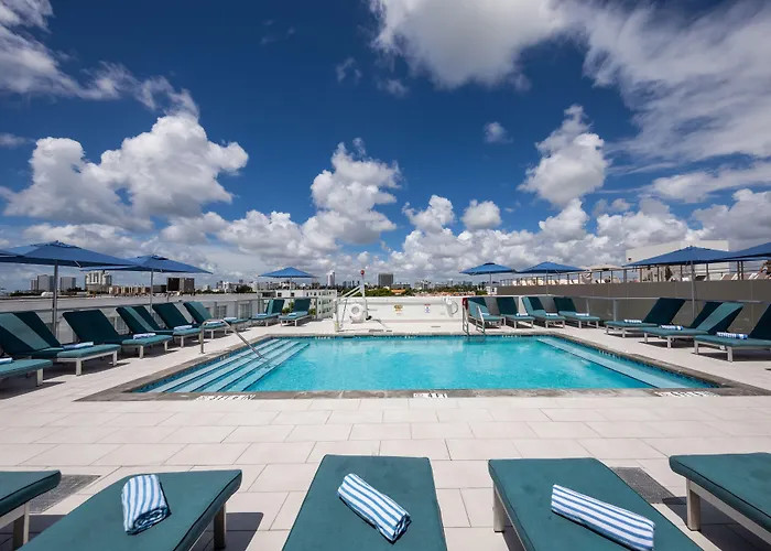 President Hotel Villa